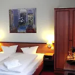 Ξενοδοχείο Burg 3*