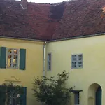 Ξενοδοχείο Burg