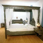 Burg 3*