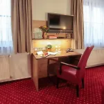 Ξενοδοχείο Burg 3*