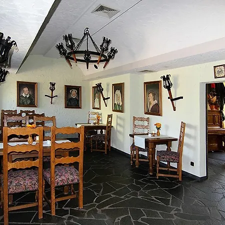 Burg 3* Ziesar