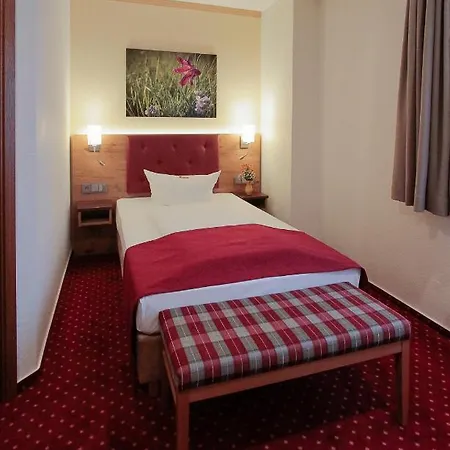 Hotel Burg 3*