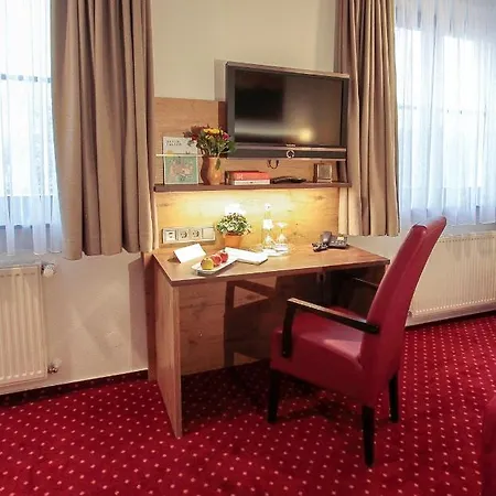 Hotel Burg 3*